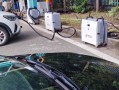 解决服务区充电难的问题，春节服务区充电桩排队吗