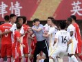 足球比赛一队罚下几人会取消，中国足协连开三张罚单