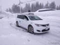 自动驾驶汽车如何处理雪地道路？