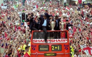 谁还记得曼联20年前的三冠王？为什么被称为是最神奇的三冠王？