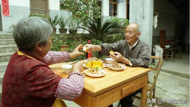 年夜饭一般几点吃？吃年夜饭有何讲究？-第2张图片