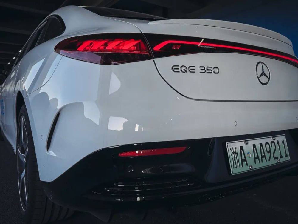 奔驰eqc和蔚来es8，奔驰eqe是什么样的车-第11张图片