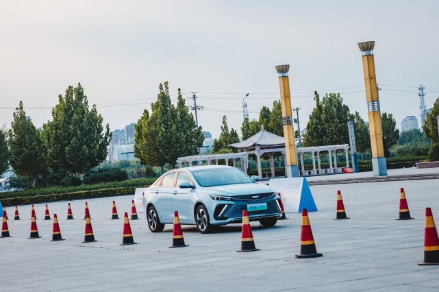 吉利新能源轿车 帝豪价格，吉利新能源轿车 帝豪多少钱-第8张图片