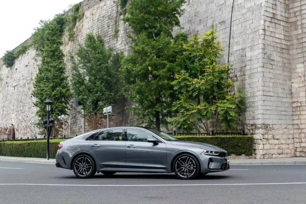 起亚进入中国的第一款车，起亚k×52020款-第4张图片