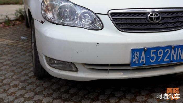 欧洲人停车刮得伤痕累累图片，欧洲人停车刮得伤痕累累都没事怎么回事-第1张图片