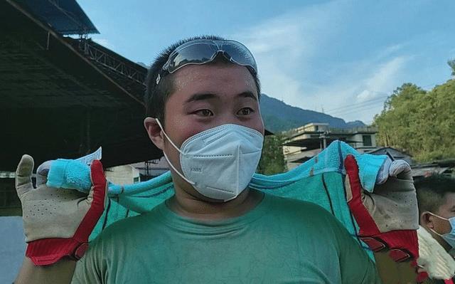 重庆救火英雄龙麻子图片，重庆救火英雄龙麻子作文-第7张图片