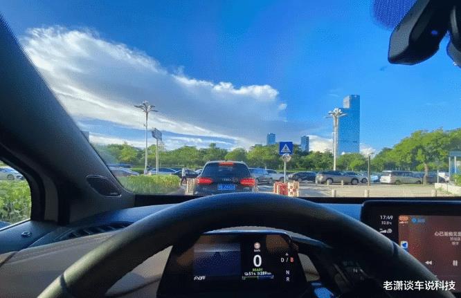 等红绿灯的时候为什么要挂n挡，开自动挡的车等红灯用什么挡-第2张图片