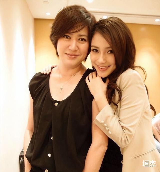 黄晓明 杨颖离婚了吗，黄晓明跟杨颖离婚了没-第10张图片