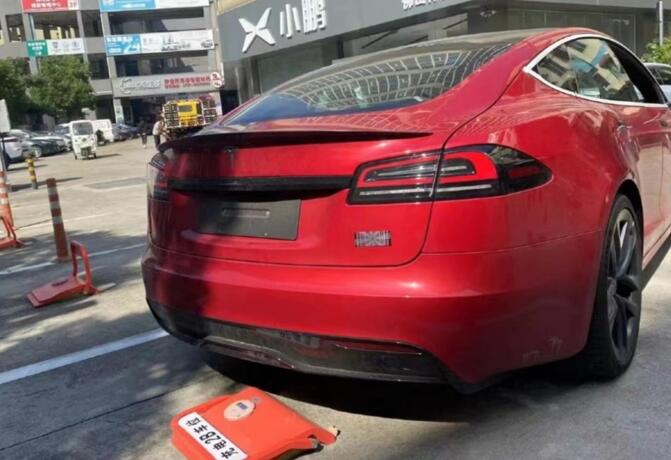 特斯拉新款model s plaid，特斯拉 model s 弹射起步-第5张图片