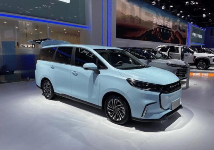 新能源mpv电动汽车，新能源mpv车型有哪些-第1张图片