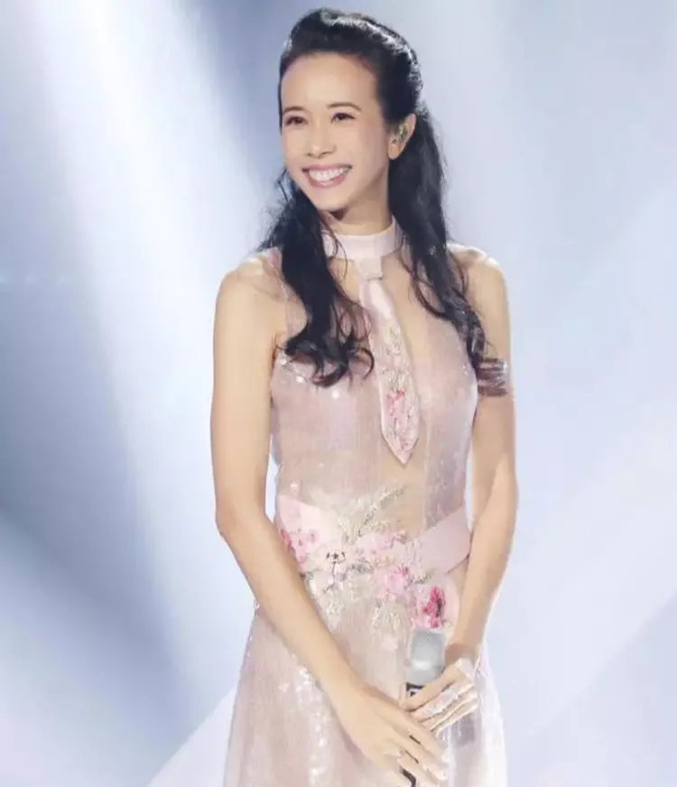 脸长的演丑角的女演员，不愿意扮丑的明星谈什么演技-第33张图片