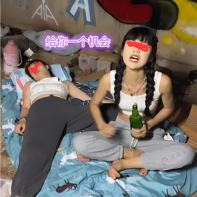 男子看到两女子在桥洞下打地铺视频，男子看到两女子在桥洞下打地铺的电影-第3张图片