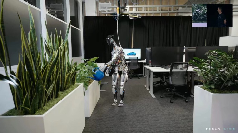 特斯拉机器人全球首秀视频，特斯拉机器人全球首秀 最新消息-第2张图片