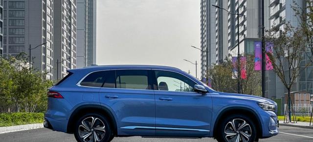 比亚迪比唐大的suv，比亚迪唐是紧凑型suv吗-第9张图片