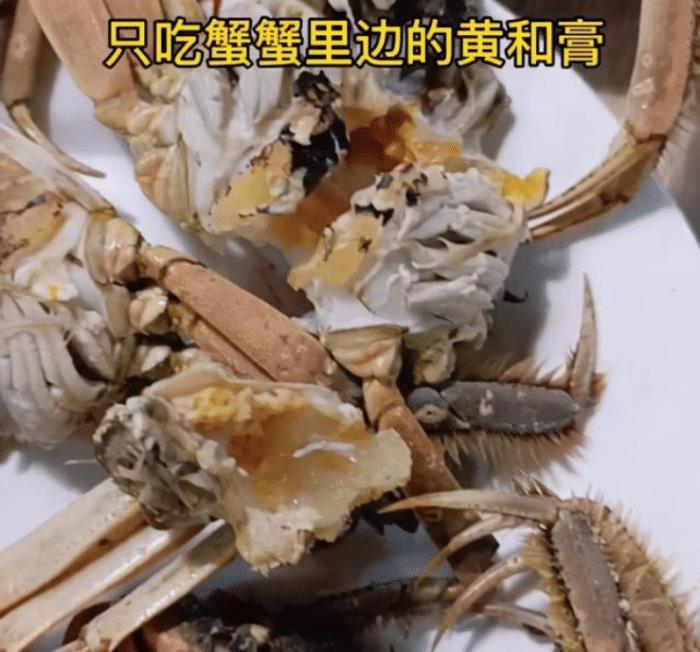 江苏男子吃自助餐只吃蟹黄，江苏男子吃自助餐只吃两餐-第2张图片