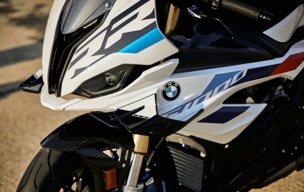宝马s1000rr新款配置，宝马s1000rr顶配-第3张图片