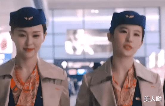 刘亦菲和唐嫣穿同款衣服，刘亦菲和唐嫣穿同款制服照片-第3张图片