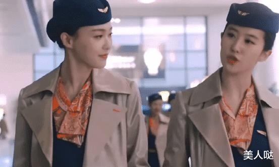 刘亦菲和唐嫣穿同款衣服，刘亦菲和唐嫣穿同款制服照片-第2张图片