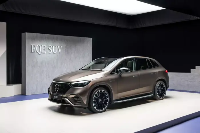 2021奔驰EQE价格，2022奔驰eqc纯电suv-第1张图片