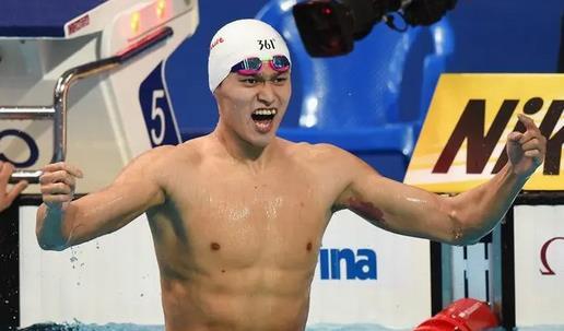 中国游泳最年轻的小将，游泳小将15岁获八连冠-第3张图片