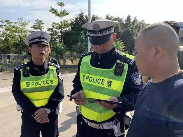 交警怎么发现无证驾驶，交警是怎么知道无证驾驶的-第3张图片