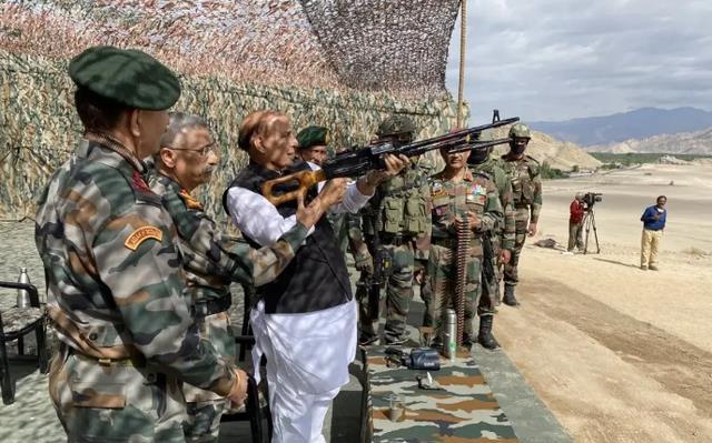 印度媒体报道中国阅兵，印媒中印均向边境增兵-第3张图片