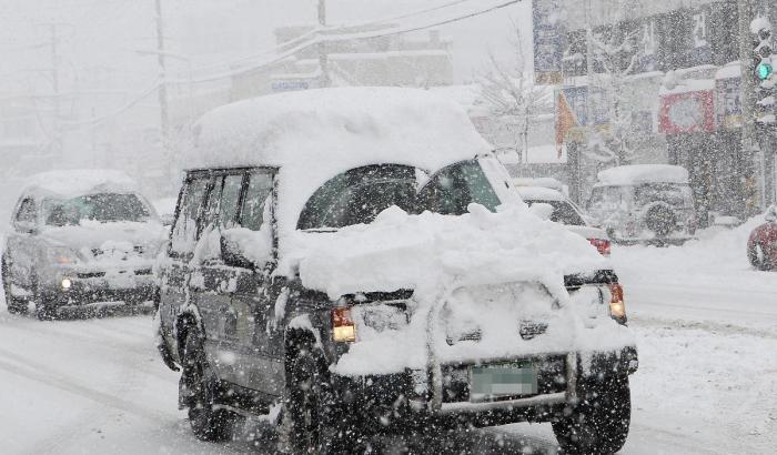中央气象台发布今冬首个暴雪预警，中国天气今年遇60年最冷的消息是真的吗-第3张图片