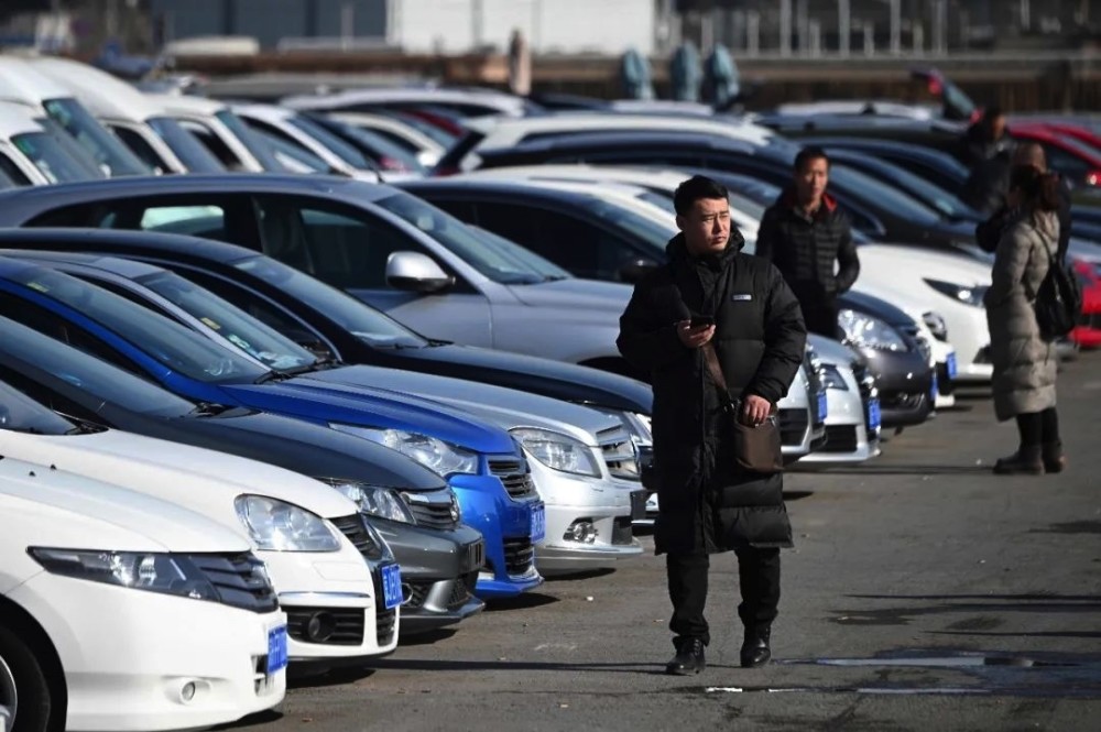 三年掉价一半的二手车，为什么今年二手车涨价-第2张图片