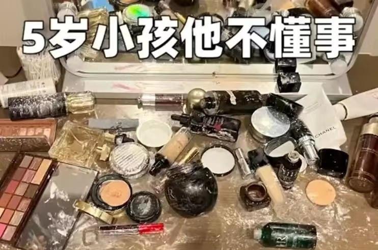 熊孩子打碎化妆品图片，熊孩子打碎化妆品揍一顿-第3张图片
