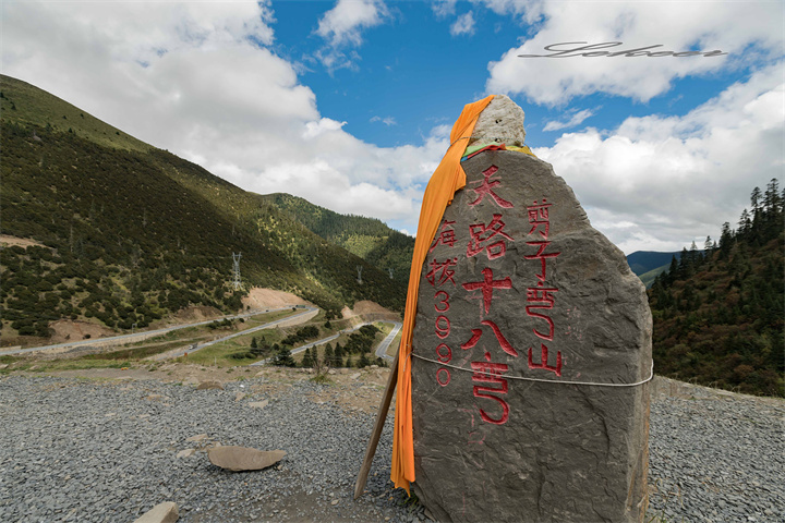 过往的危险公路大改变，强大的基建能力让现在318再无天险-第3张图片